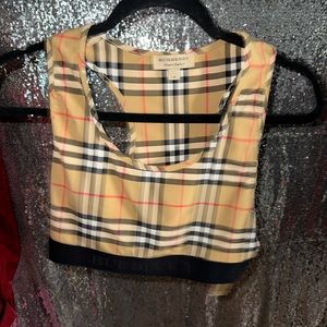 - [ ] Burberry medium crop shirt sport shirt $250